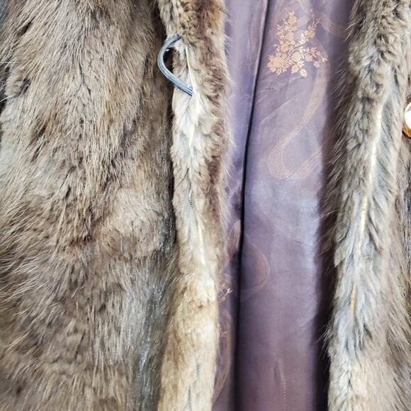 Vintage Fur Coat — For Repurposing / Craft Use Only - Picture 6 of 17